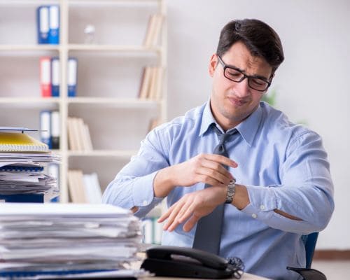ピークシーズンの解剖:各業種の特性と効果的な対処法